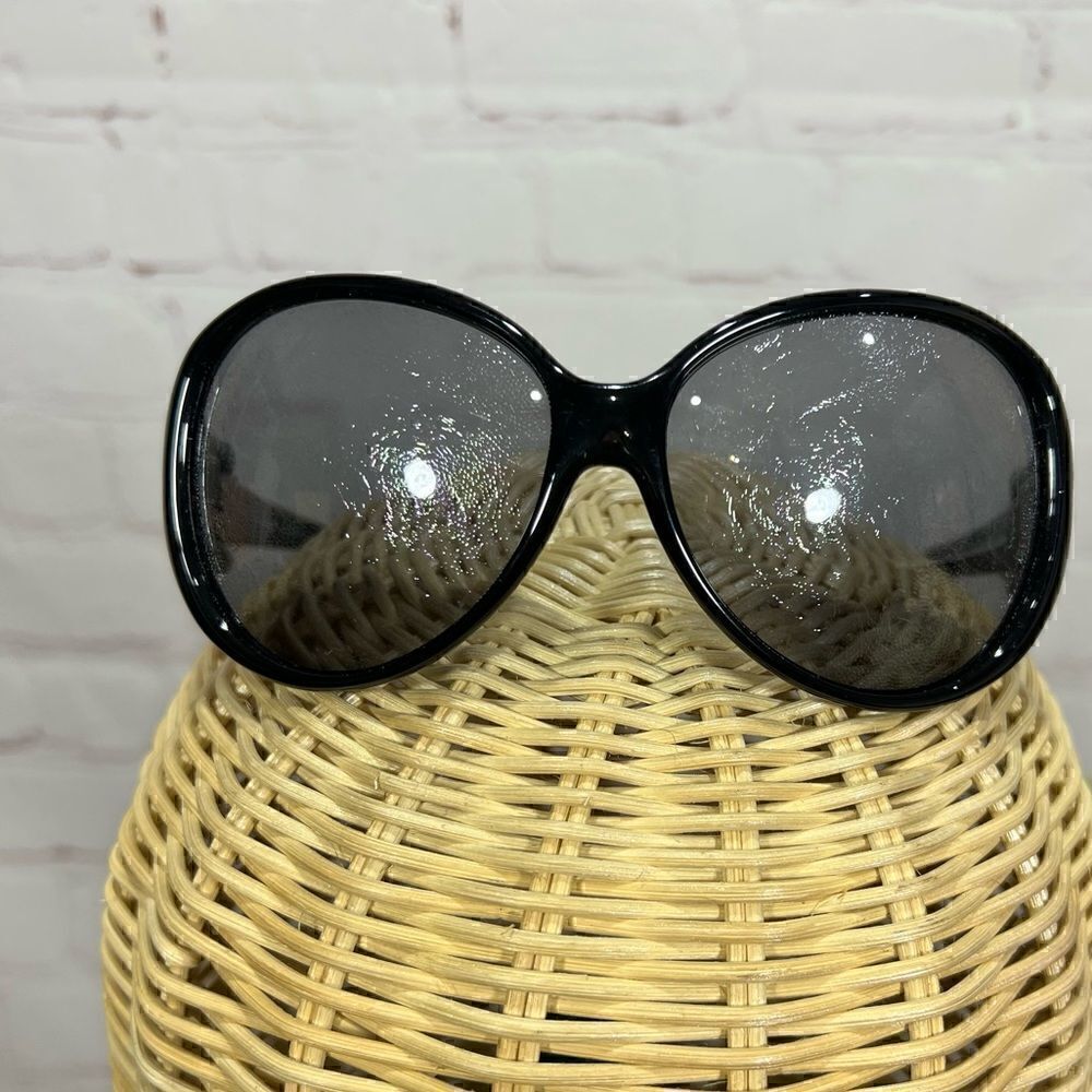 FENDI Buckle Tinted Sunglasses Guc - Picture 10 of 17